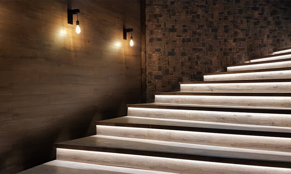 12 Modern Wall Light Design for Staircase India - Trendy Residence