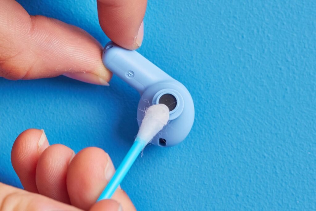 How to Clean Earbuds?