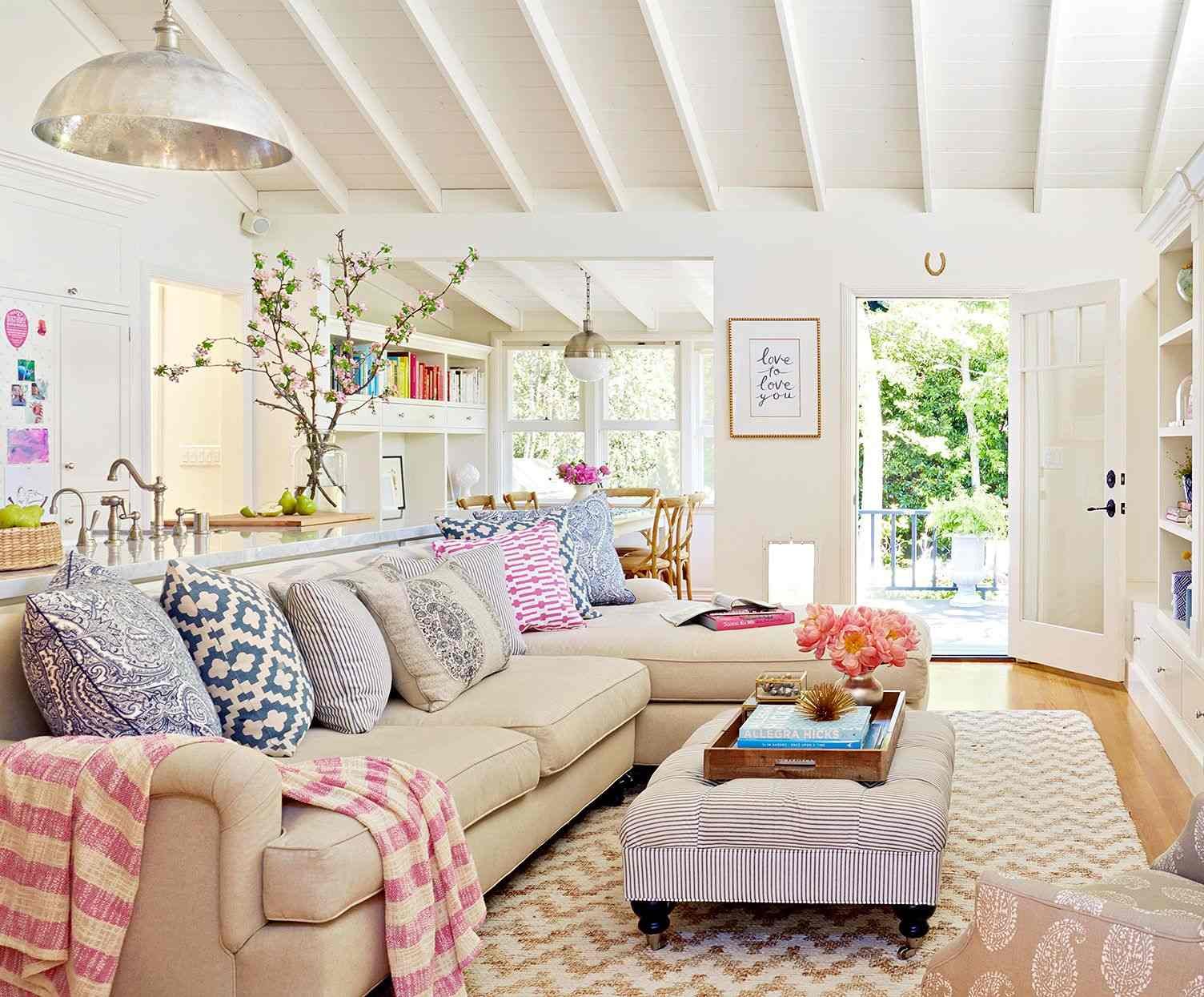 11 Small Space Decorating Ideas to Maximize Every Inch - Trendy Residence