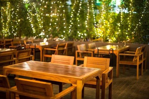 Open Restaurant Decoration Ideas