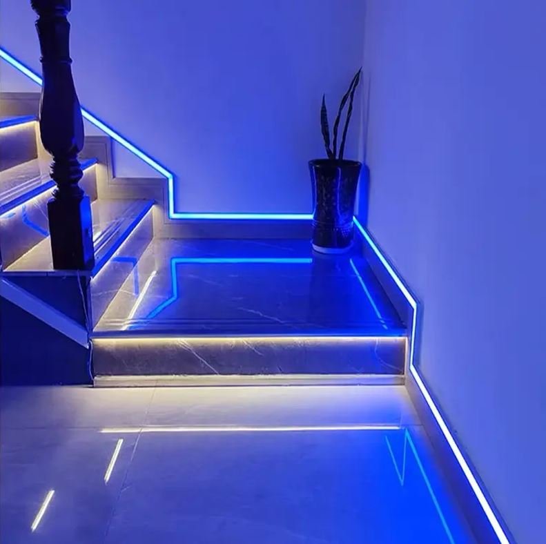 Small Staircase Wall Lighting Ideas