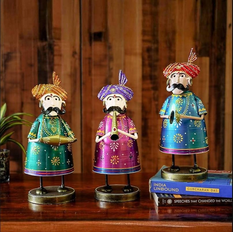 Decorative sculptures and figurines for modern home décor
