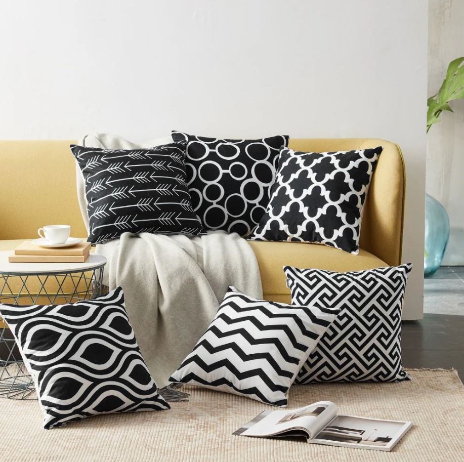 Stylish area rug for living room and bedroom décor